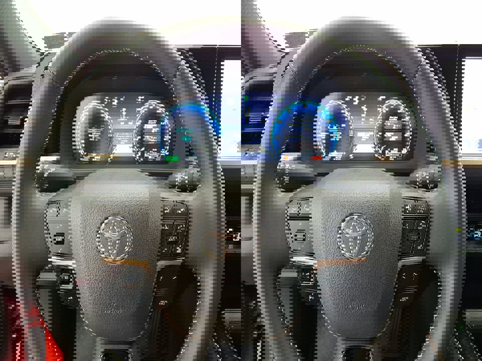 Used 2024 Toyota Crown XLE AWD/4WD image 16