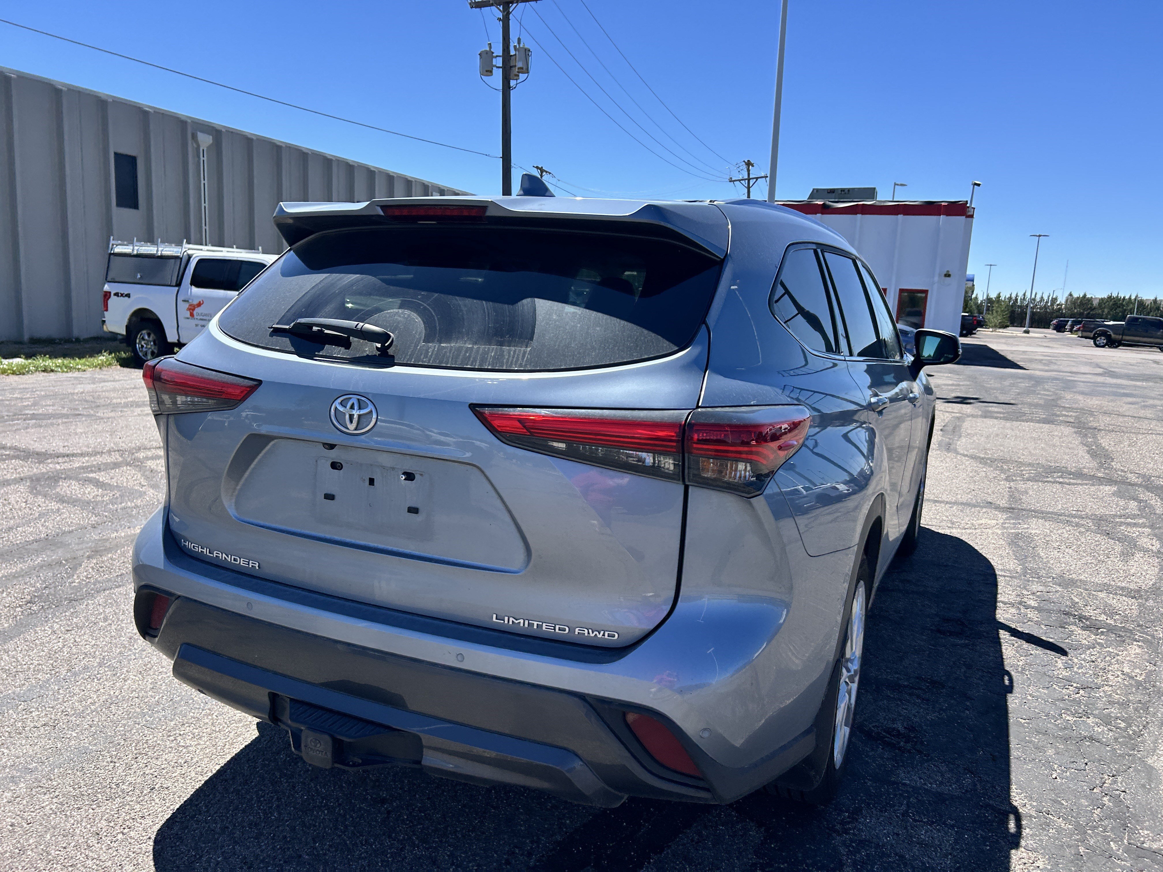 Used 2023 Toyota Highlander Limited AWD/4WD image 5