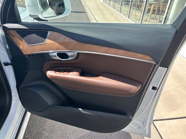 Certified 2024 Volvo XC90 B6 Plus AWD/4WD image 14