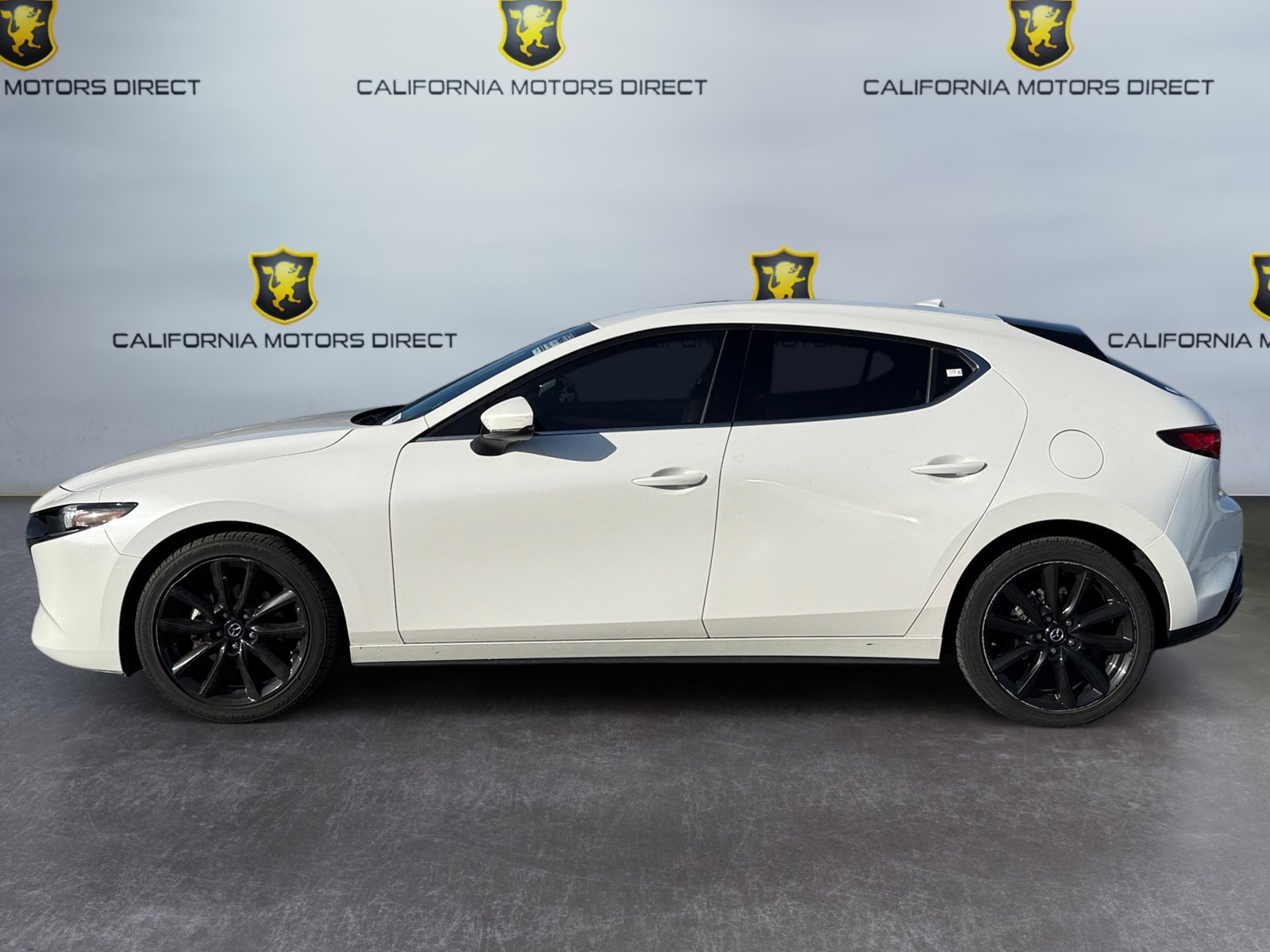 Used 2023 MAZDA MAZDA3 s image 2