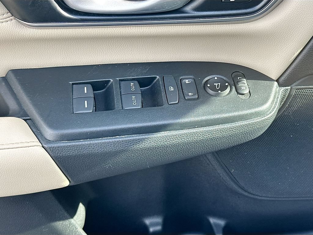 Used 2022 Honda CR-V EX-L image 17