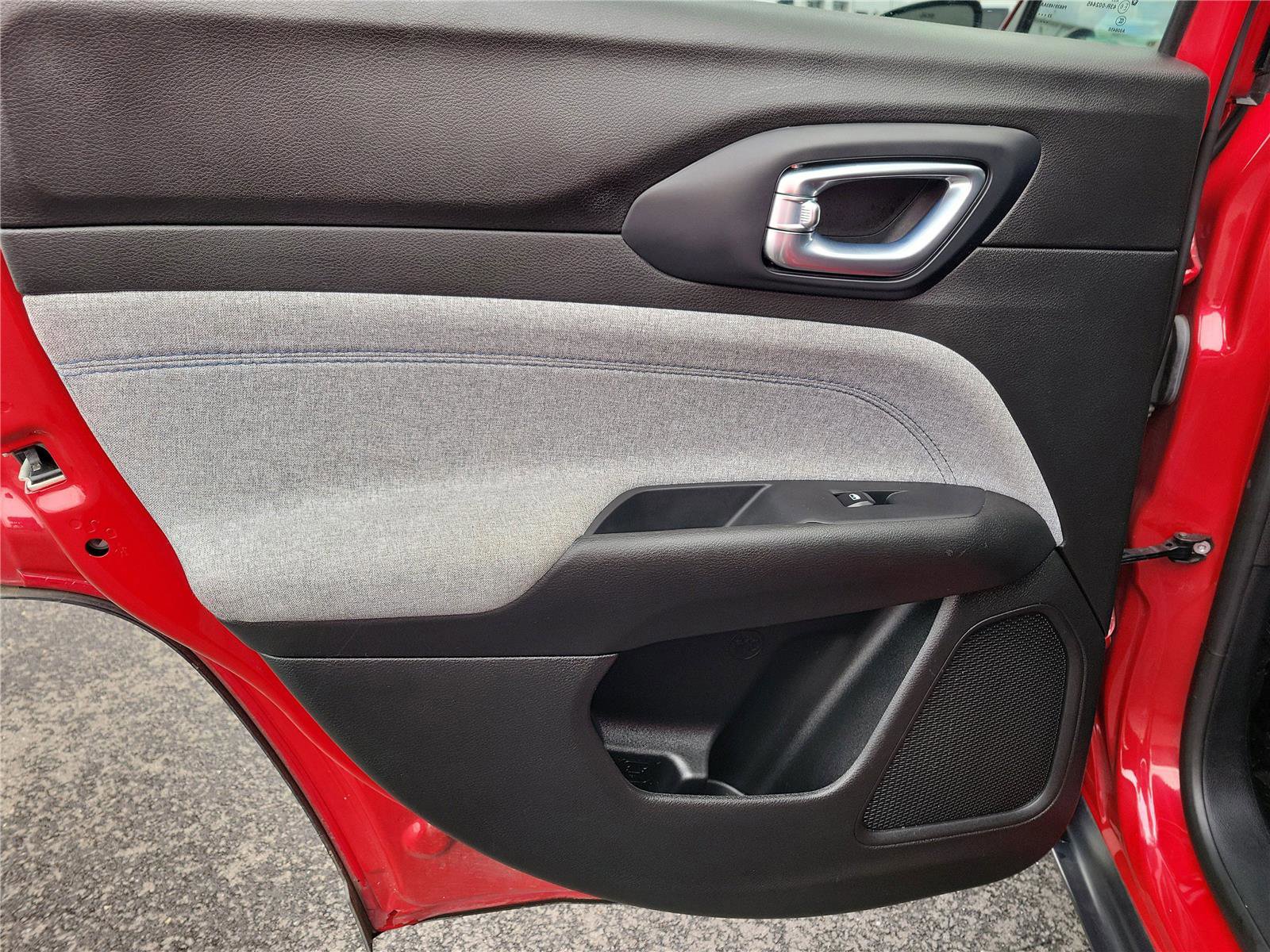 Used 2024 Jeep Compass Latitude AWD/4WD image 14