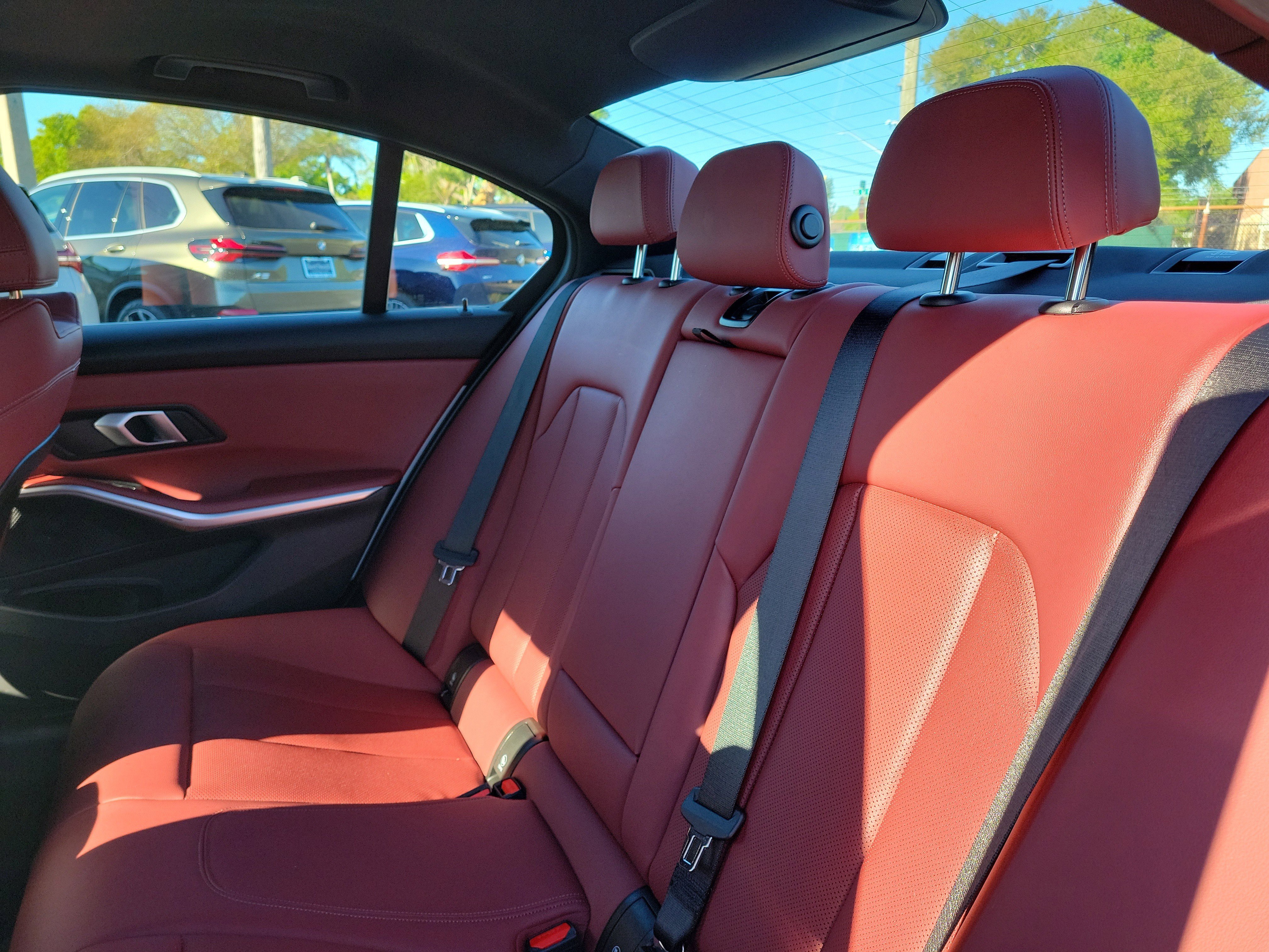 Used 2025 BMW 330i Sedan image 10