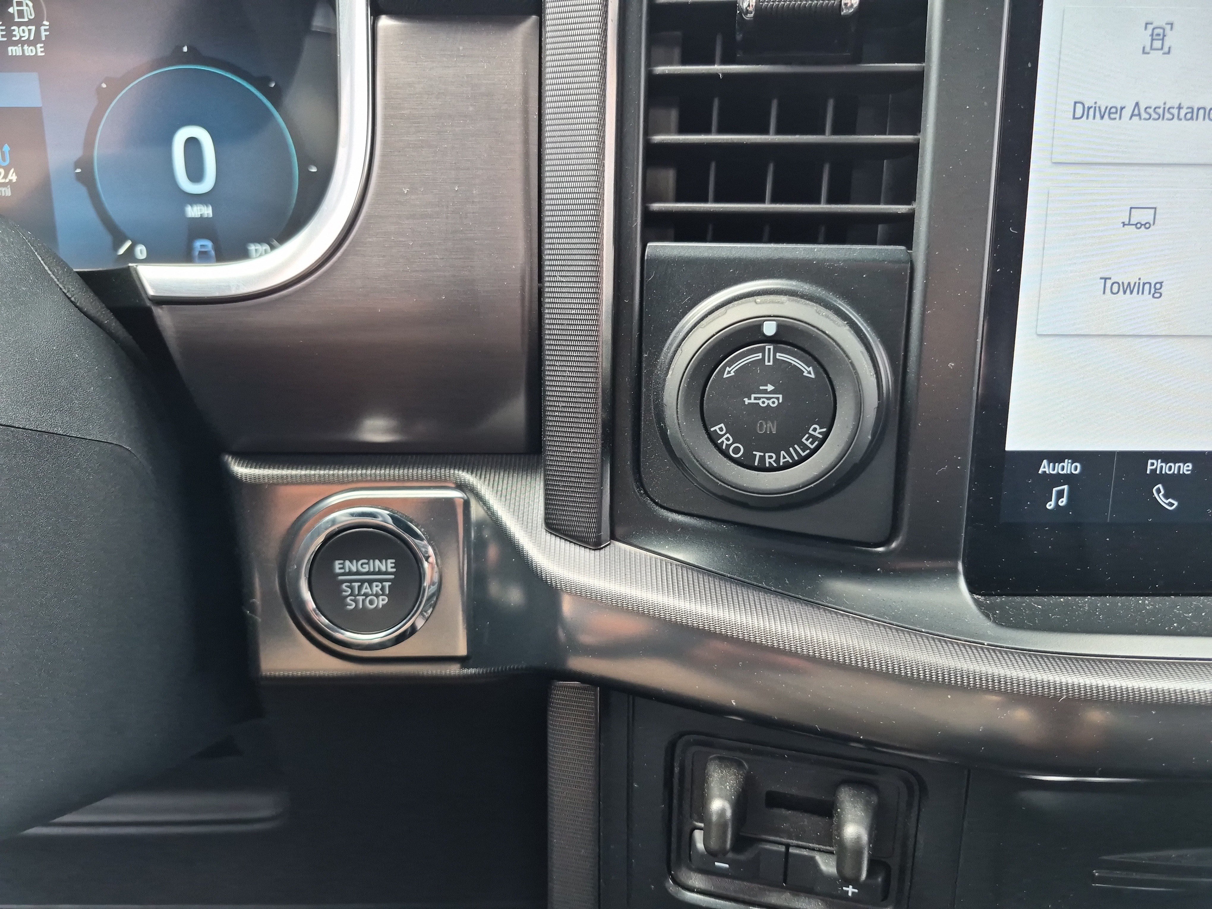 Used 2025 Ford F150 Platinum AWD/4WD image 38