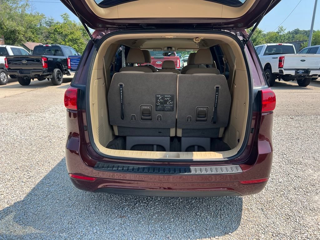 Used 2015 Kia Sedona LX w/ LX Convenience Package FWD image 16