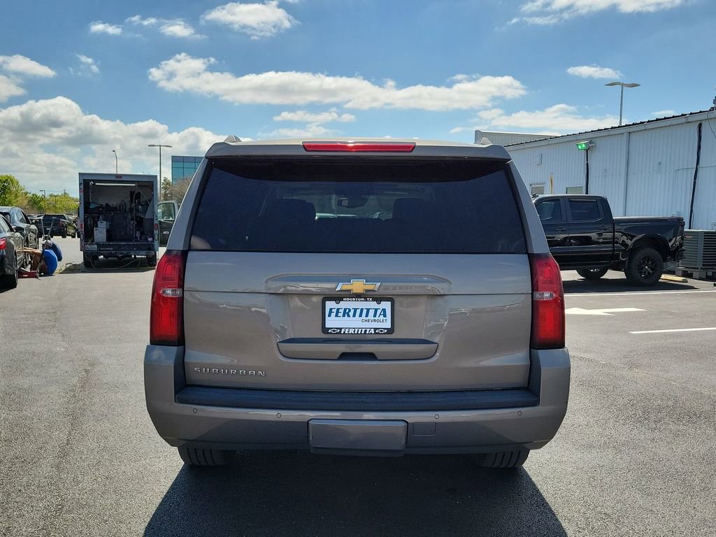 Used 2019 Chevrolet Suburban LT image 16