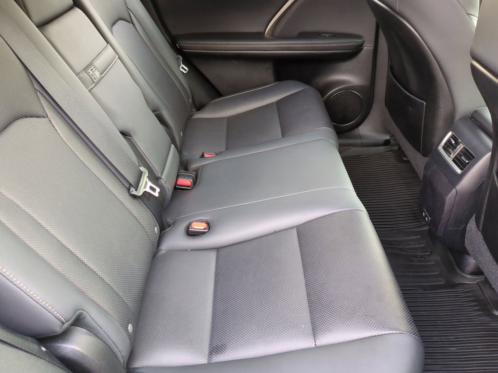 Used 2022 Lexus RX 450h AWD w/ Premium Package image 26