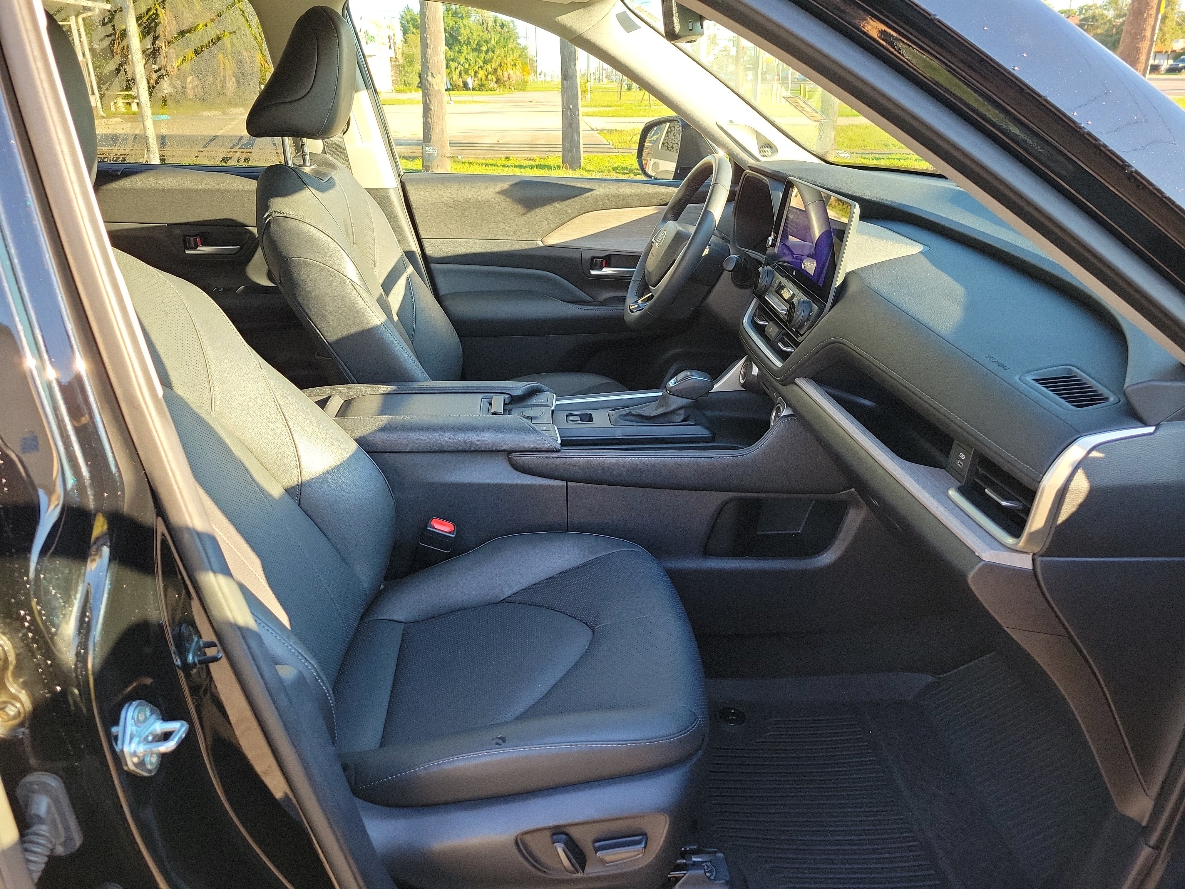 Used 2025 Toyota Grand Highlander AWD Hybrid image 5