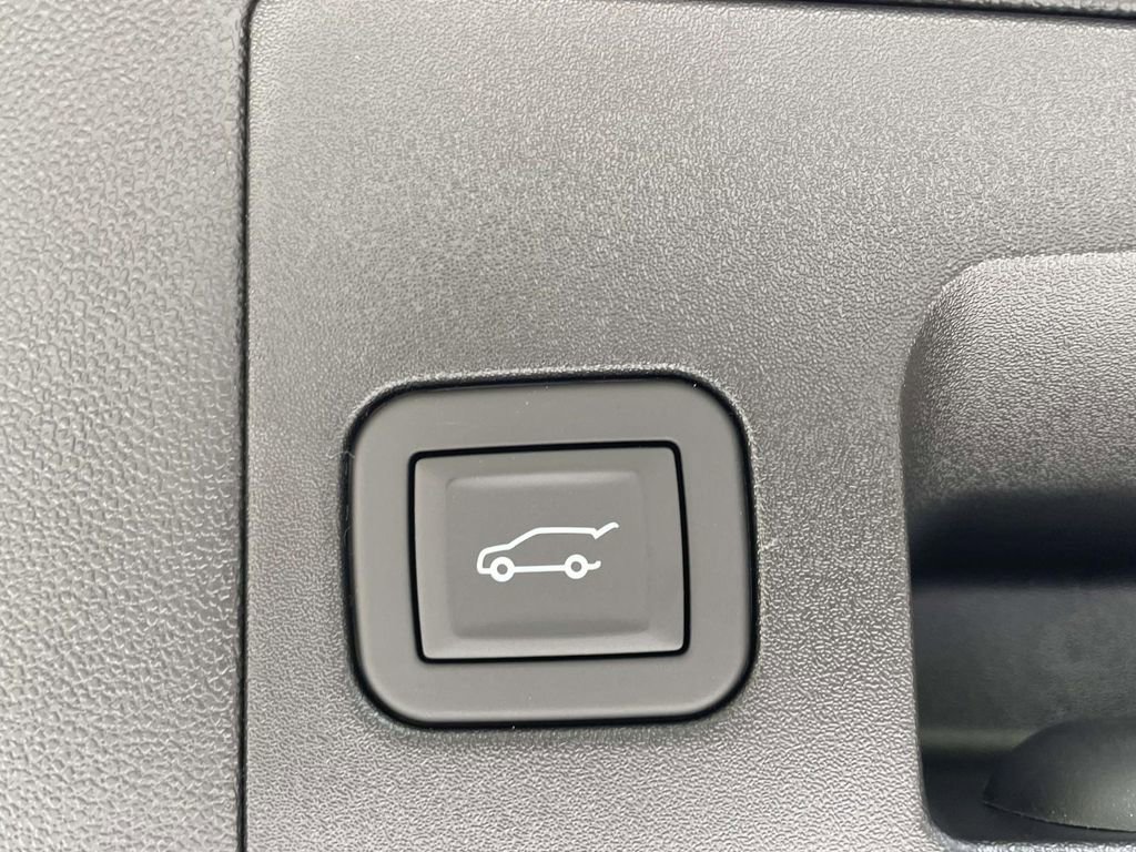 New 2025 Cadillac XT5 Premium Luxury w/ Technology Package image 11