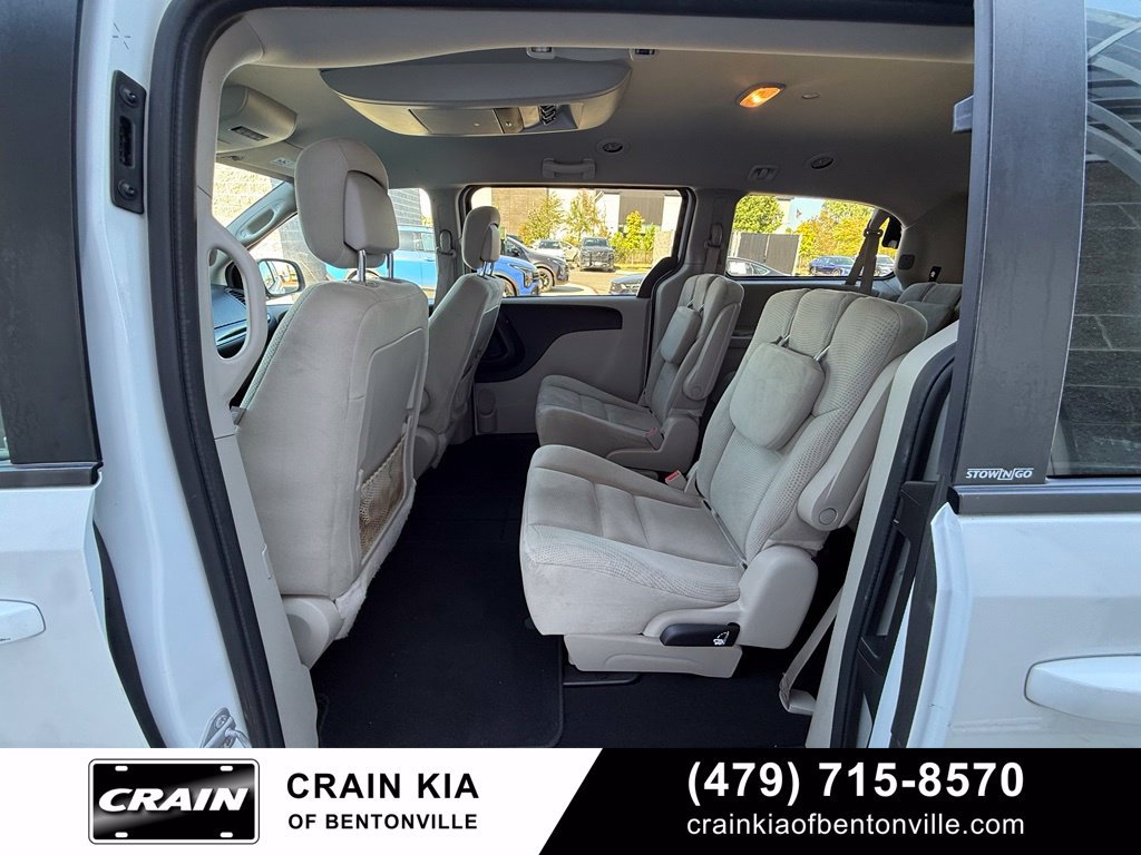 Used 2014 Dodge Grand Caravan SXT w/ UConnect Hands-Free Group FWD image 24