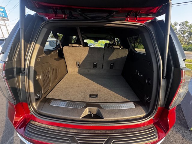 Used 2024 Chevrolet Suburban Premier w/ Premium Package image 9