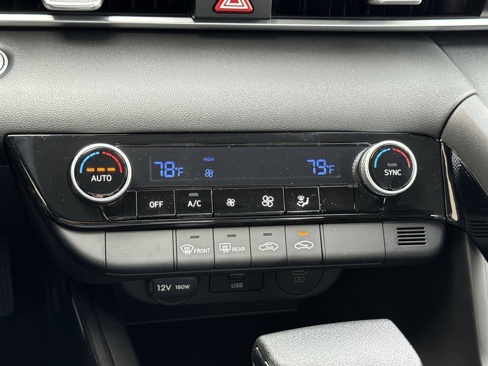 New 2026 Hyundai Elantra Blue image 20