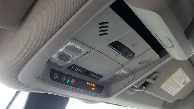 Used 2019 Chevrolet Equinox LT w/ Driver Convenience Package image 19