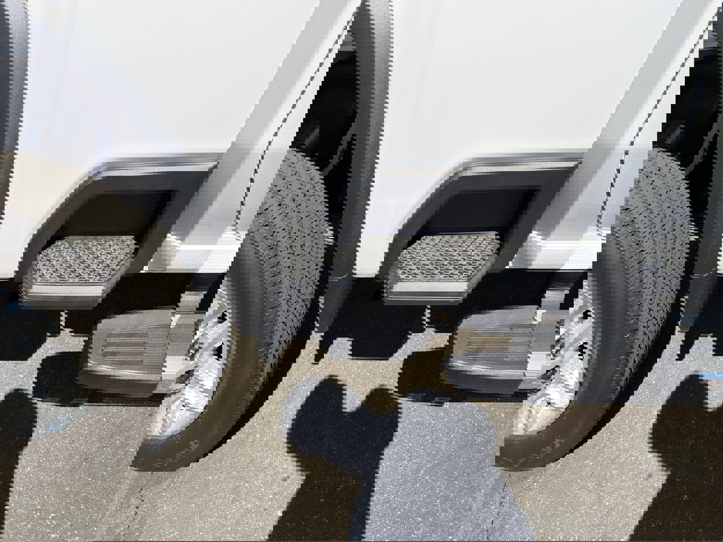 Used 2025 Chevrolet Silverado 2500 LT w/ Convenience Package AWD/4WD image 14