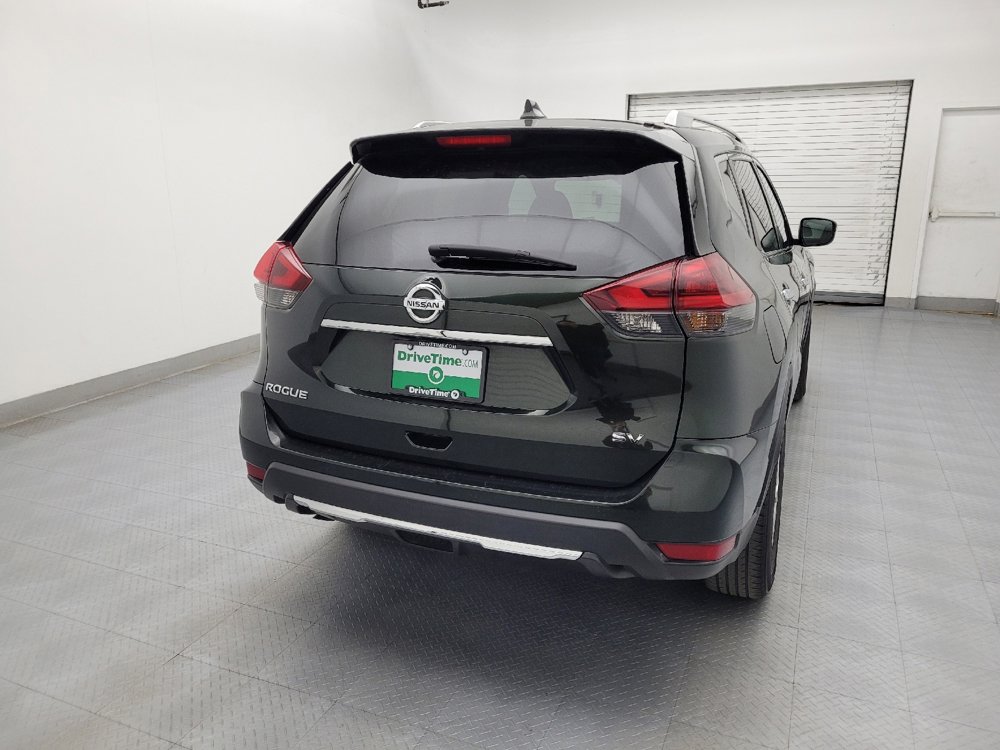 Used 2018 Nissan Rogue SV image 7