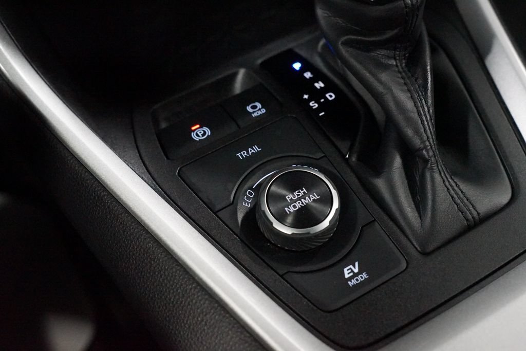Certified 2024 Toyota RAV4 LE AWD/4WD image 22
