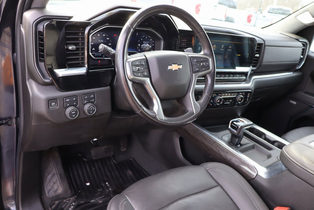 Used 2022 Chevrolet Silverado 1500 LTZ w/ LTZ Convenience Package II image 4