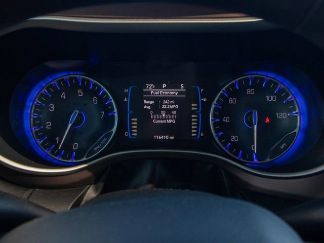 Used 2018 Chrysler Pacifica L FWD image 24