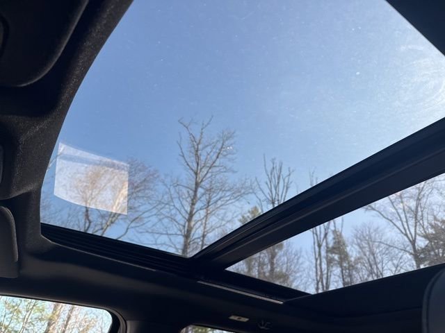 Used 2023 Ford F150 Lariat w/ Equipment Group 502A High AWD/4WD image 22