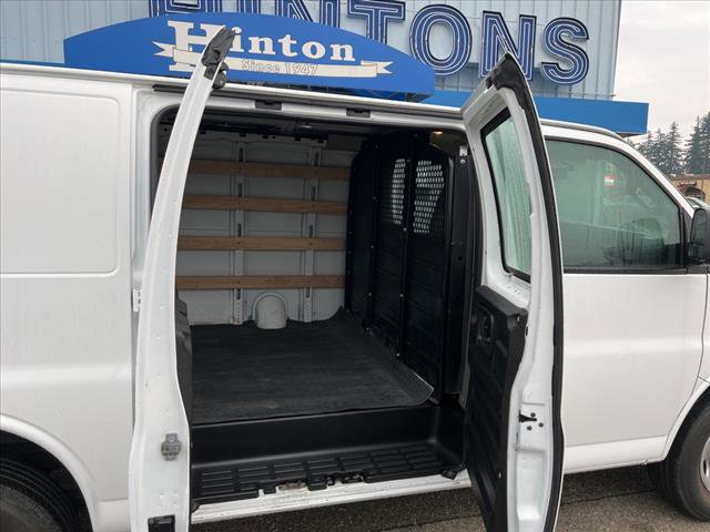Used 2019 Chevrolet Express 2500 w/ Driver Convenience Package RWD image 4