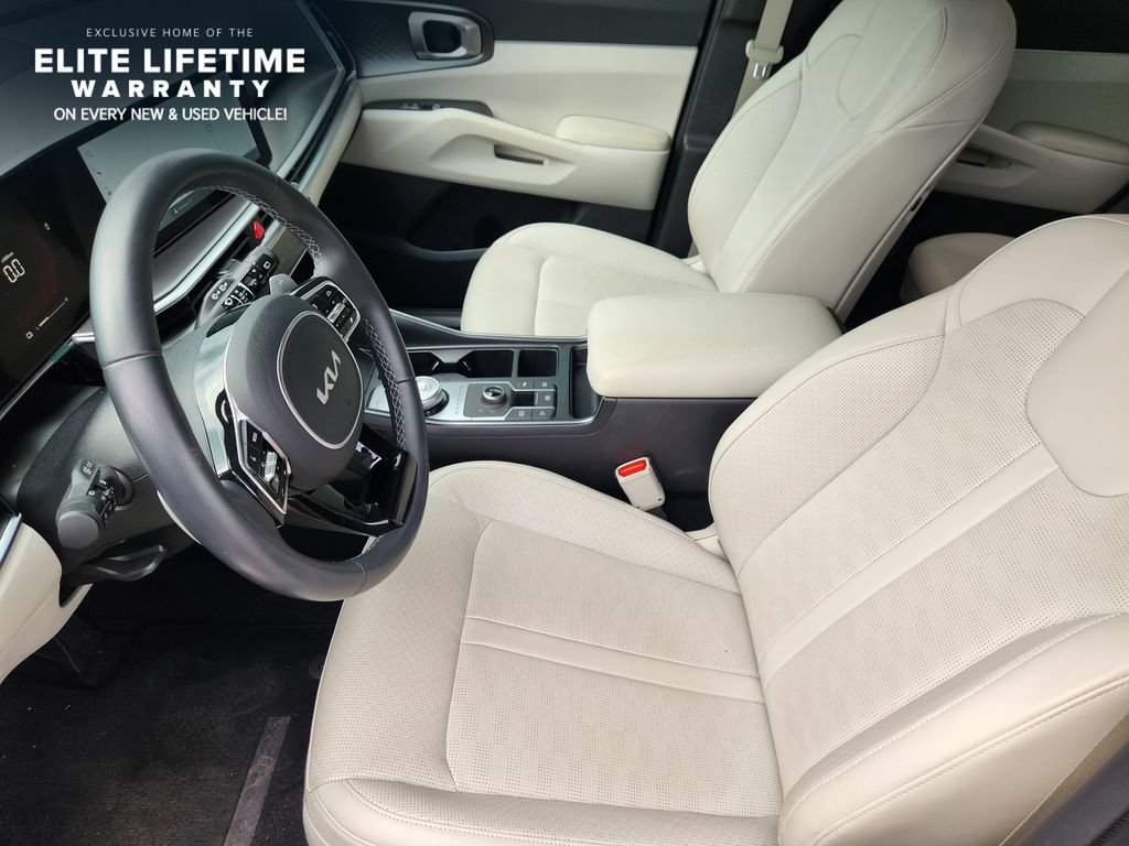 Used 2025 Kia Sorento EX AWD/4WD image 13