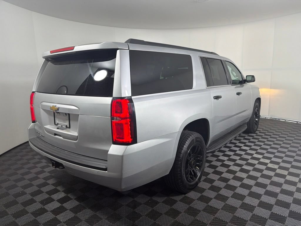 Used 2019 Chevrolet Suburban LT AWD/4WD image 19