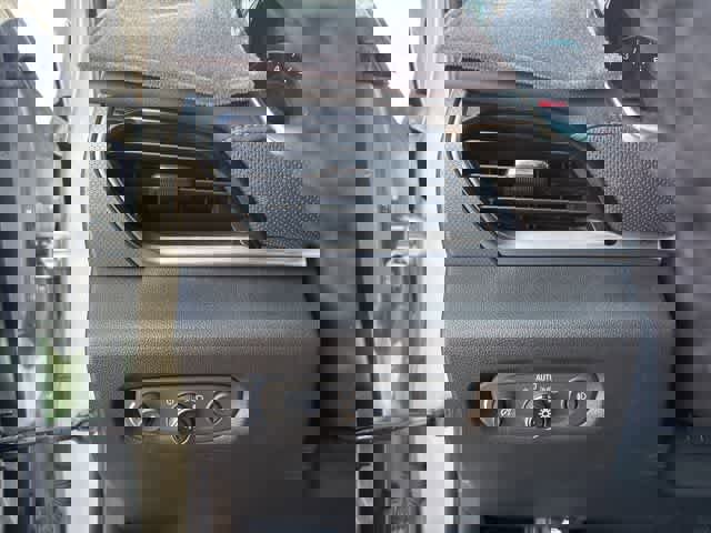 Used 2020 Chevrolet Traverse Premier w/ Redline Edition FWD image 10