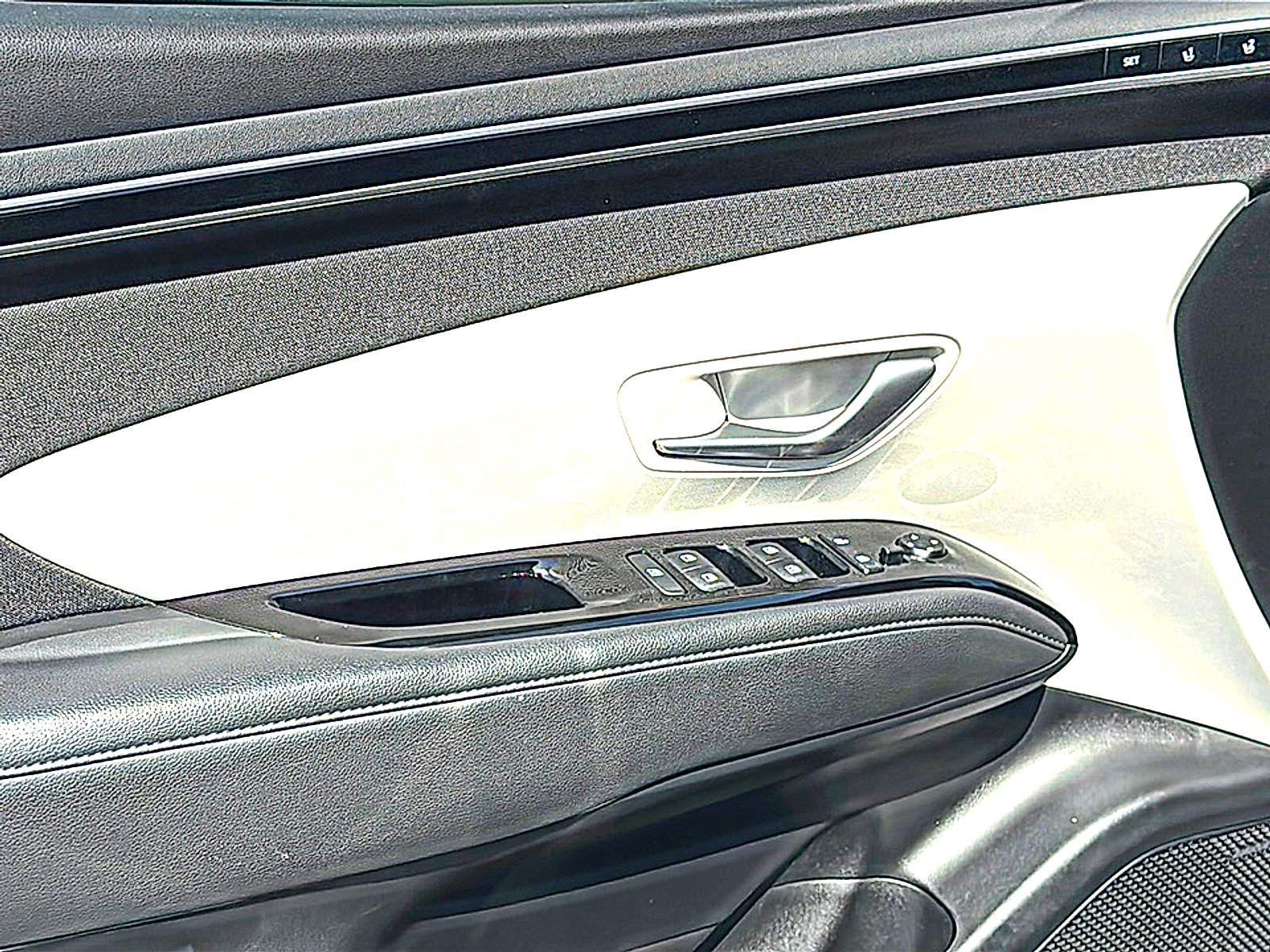 Used 2024 Hyundai Tucson Limited FWD image 17