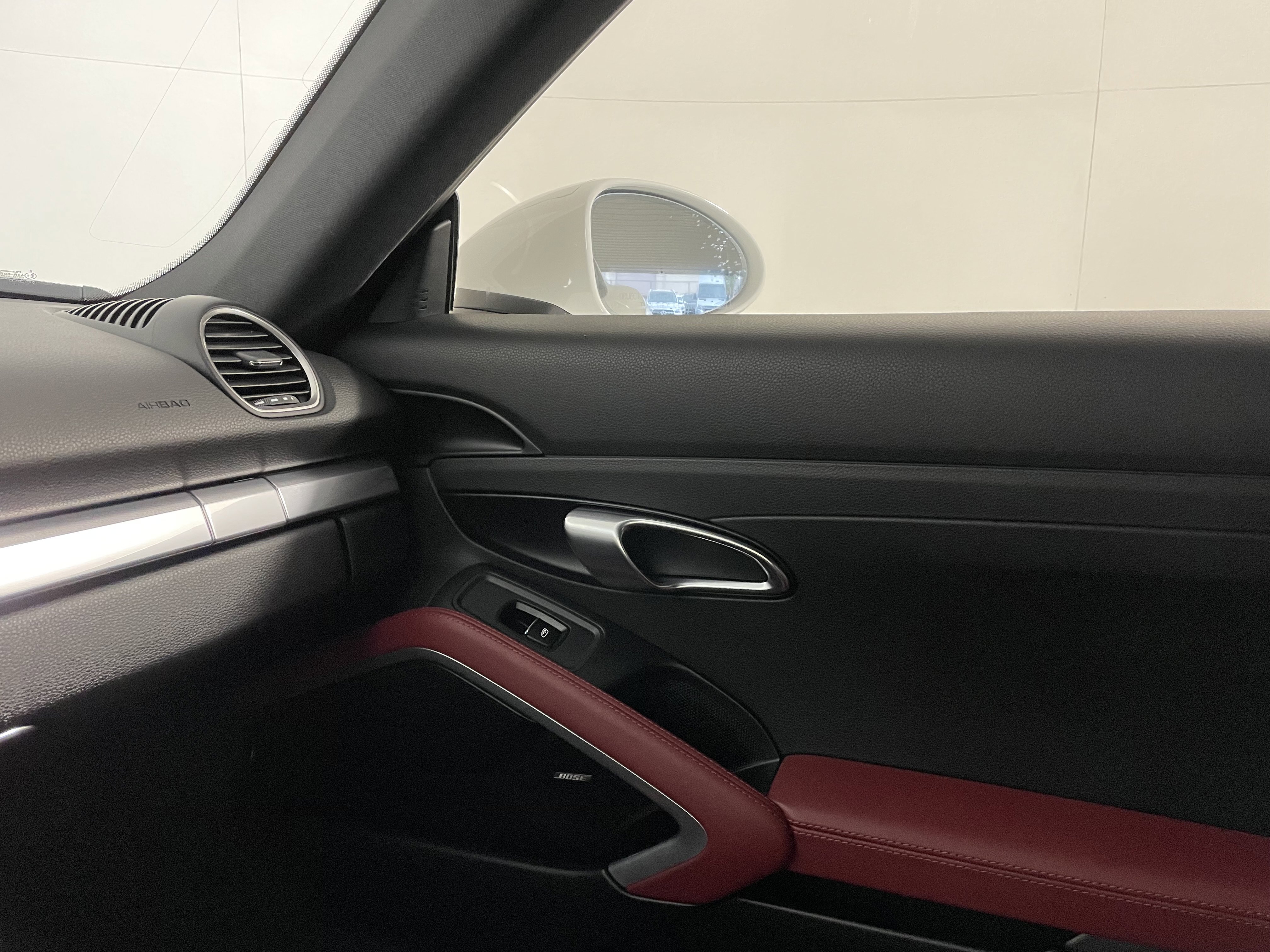 Used 2024 Porsche 718 Cayman image 14