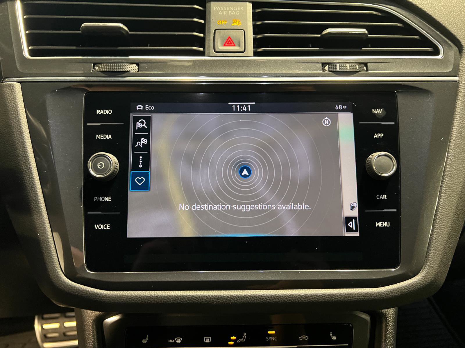 Used 2022 Volkswagen Tiguan SEL R-Line image 17