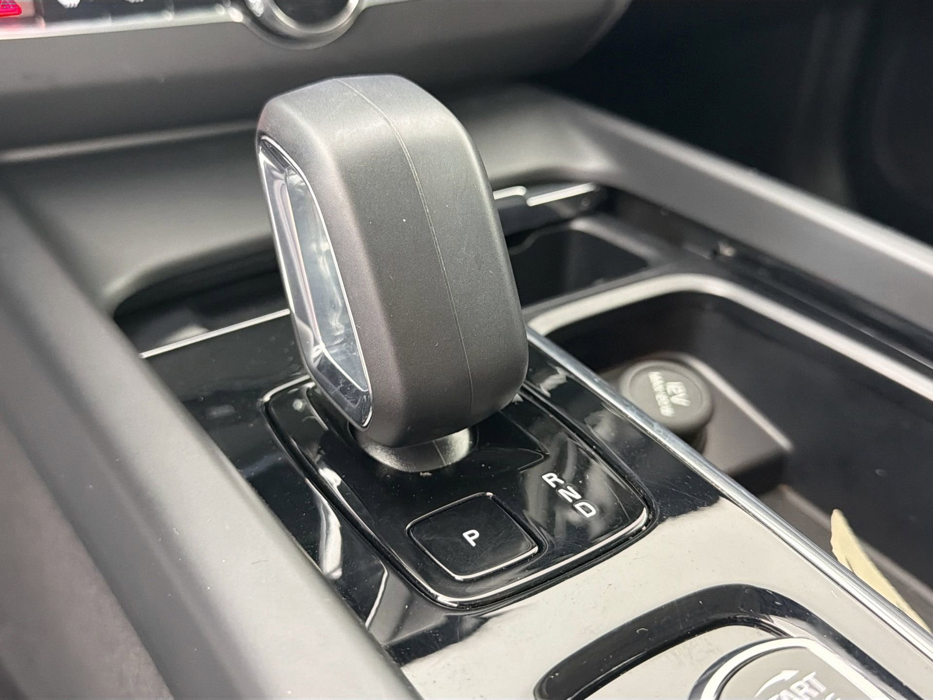 Certified 2023 Volvo XC60 B5 Core w/ Protection Package Premier image 17