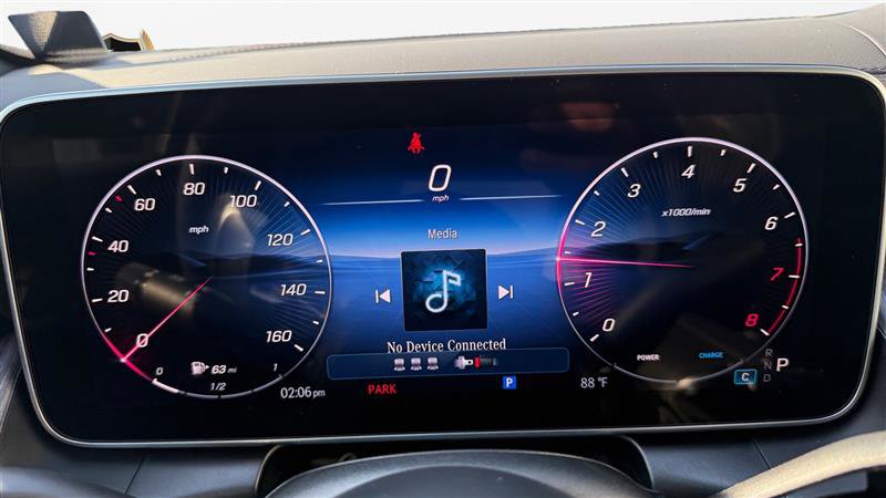 Used 2025 Mercedes-Benz GLC 300 image 14
