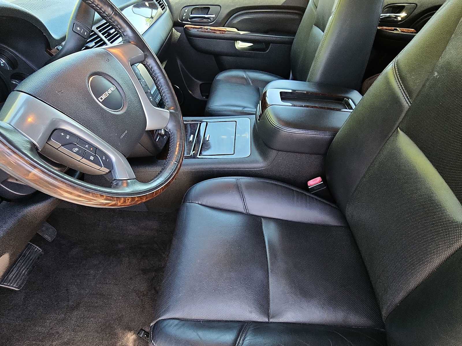 Used 2012 GMC Sierra 2500 Denali w/ Suspension Package, Off-Road image 15