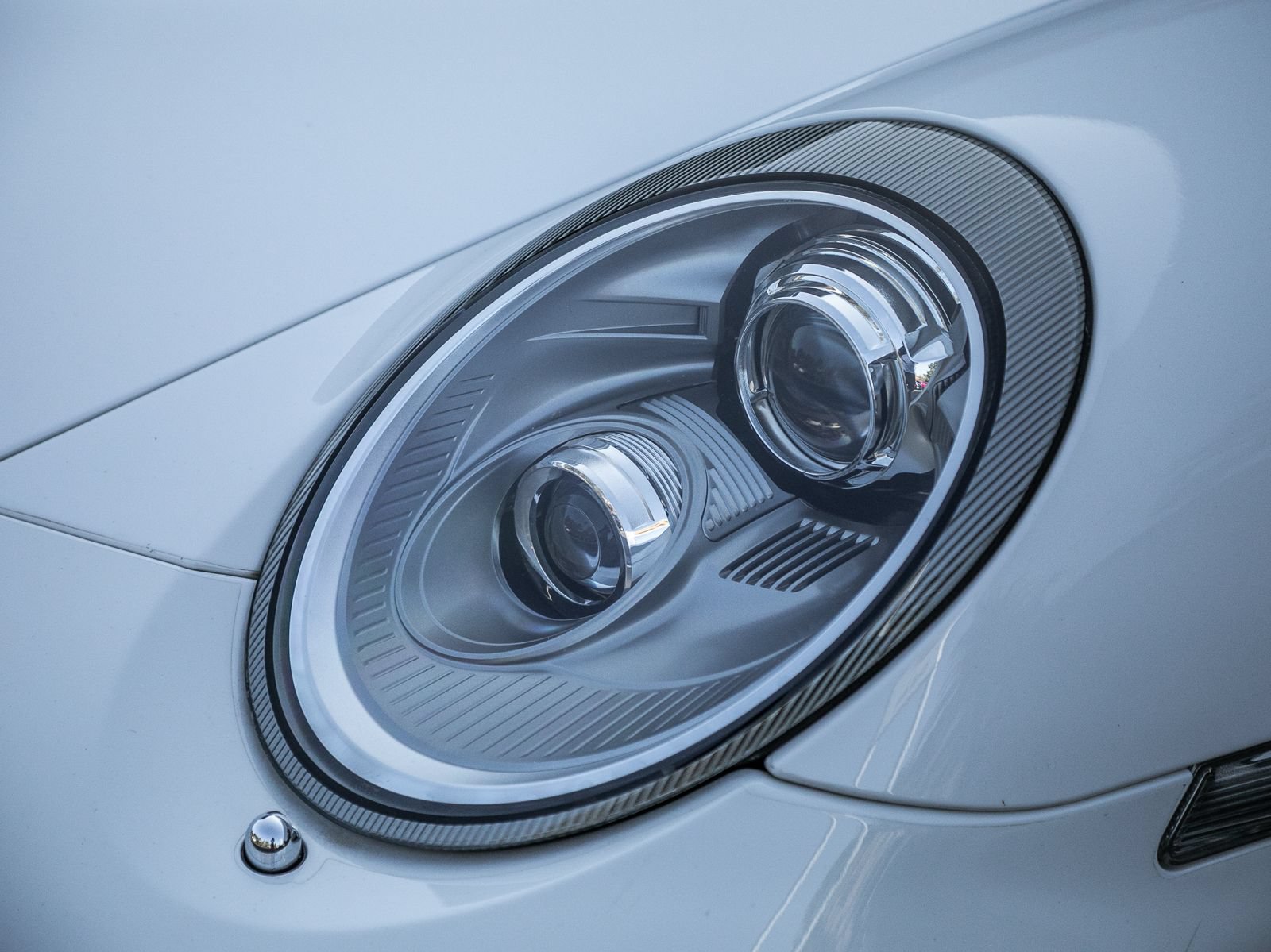 Used 2011 Porsche 911 Carrera GTS RWD image 27