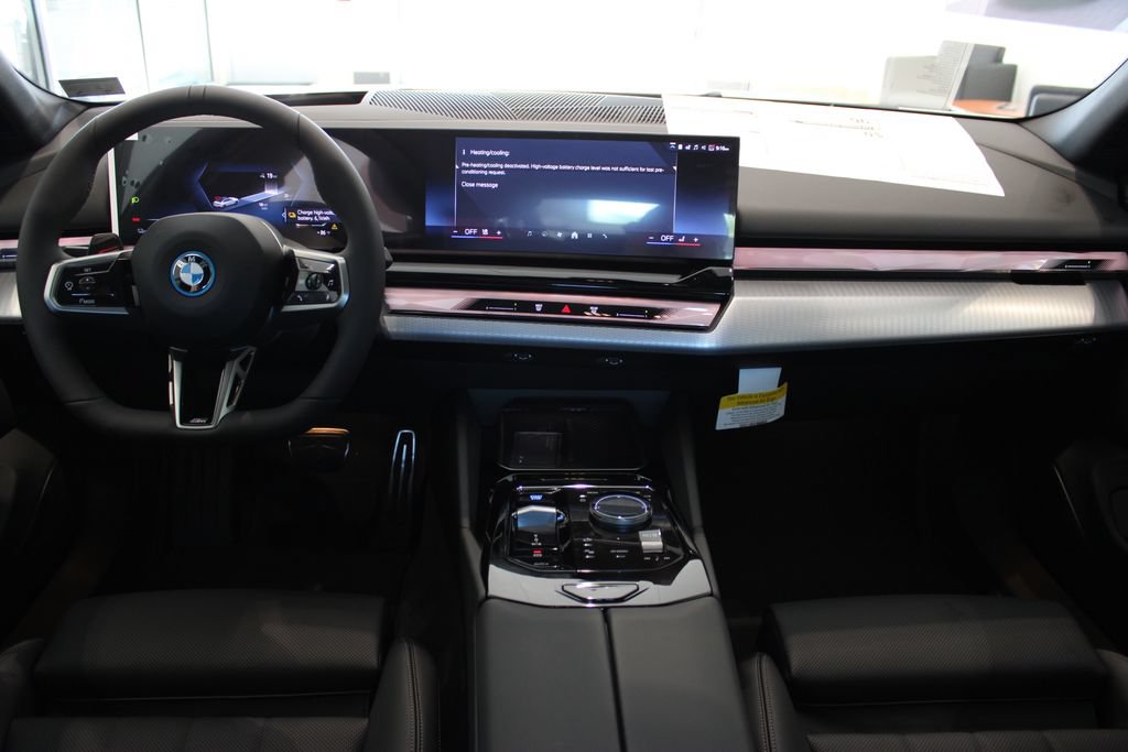 New 2027 BMW i5 xDrive40 w/ M Sport Package AWD/4WD image 6