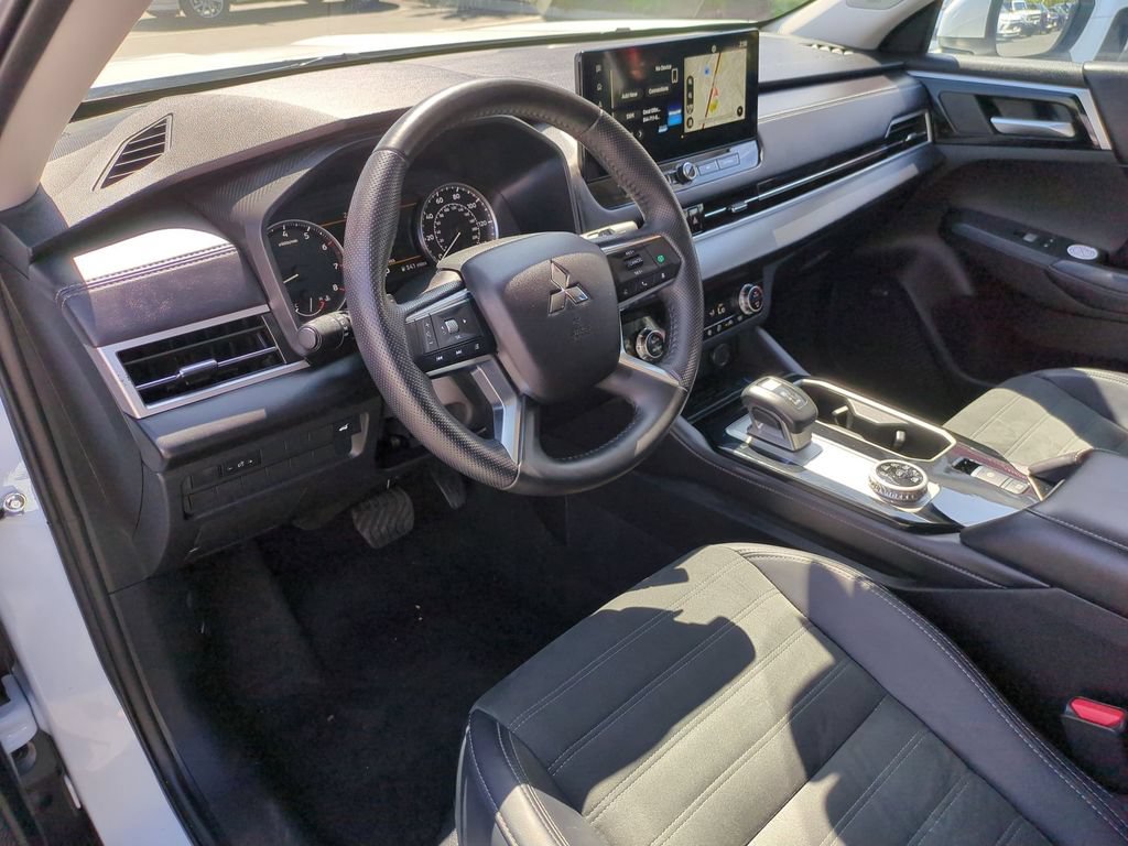 Used 2025 Mitsubishi Outlander SE AWD/4WD image 15