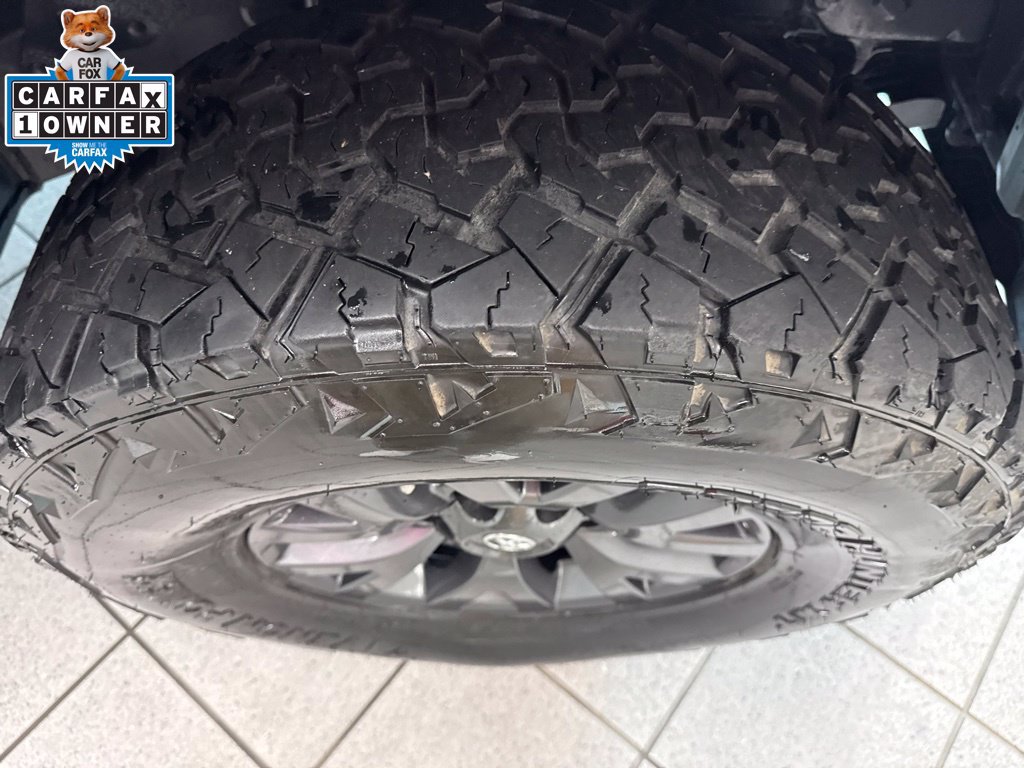 Used 2022 Toyota Tacoma SR5 AWD/4WD image 25