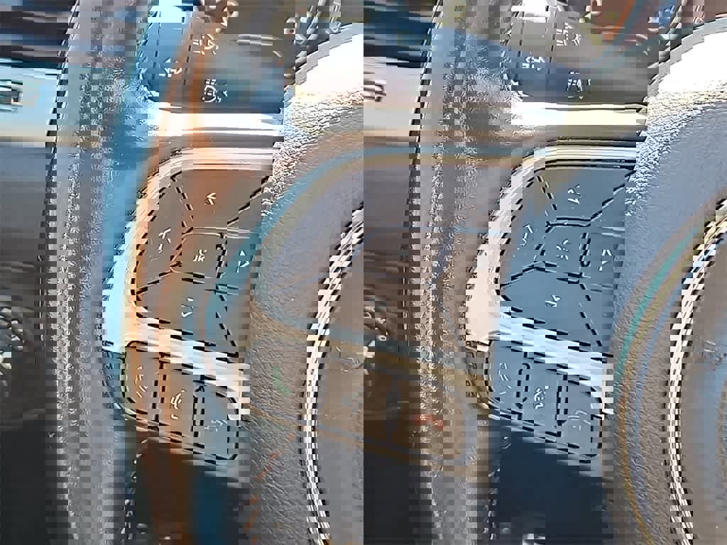 Used 2020 Jeep Compass Latitude w/ Popular Equipment Group image 18