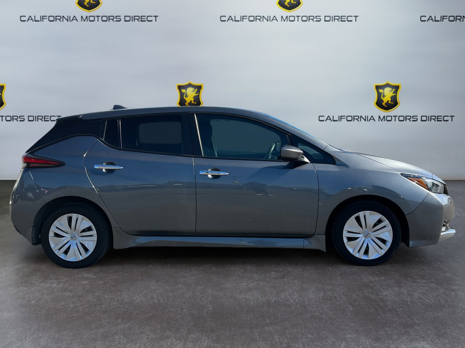 Used 2024 Nissan Leaf S image 6