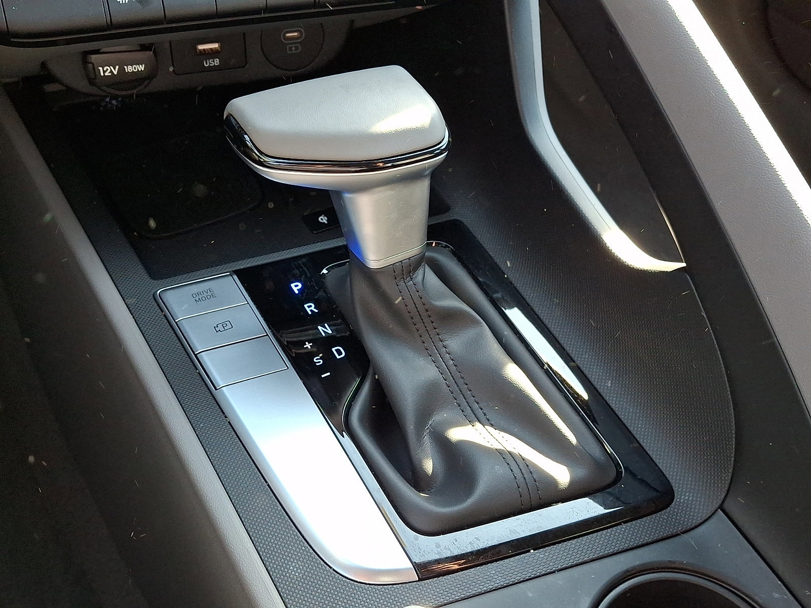 Certified 2025 Hyundai Elantra Sport FWD image 14
