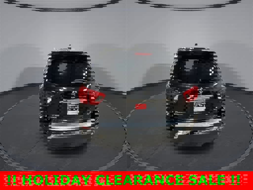 Used 2019 Nissan Pathfinder SV image 7