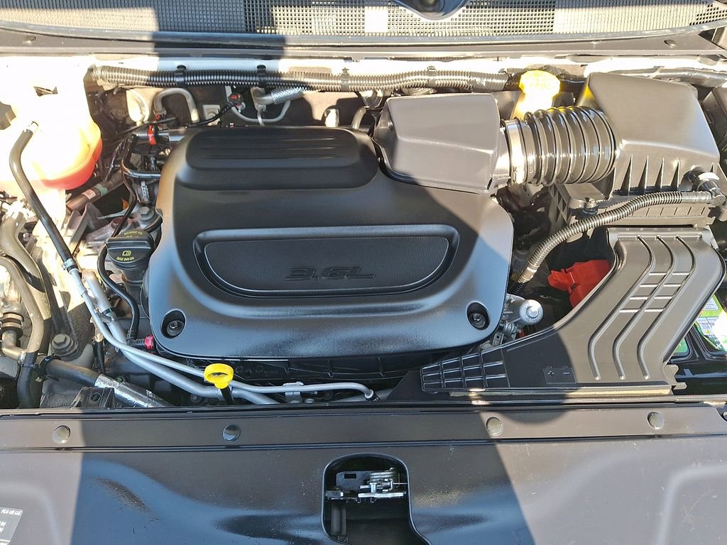 Used 2023 Chrysler Pacifica Touring-L image 29