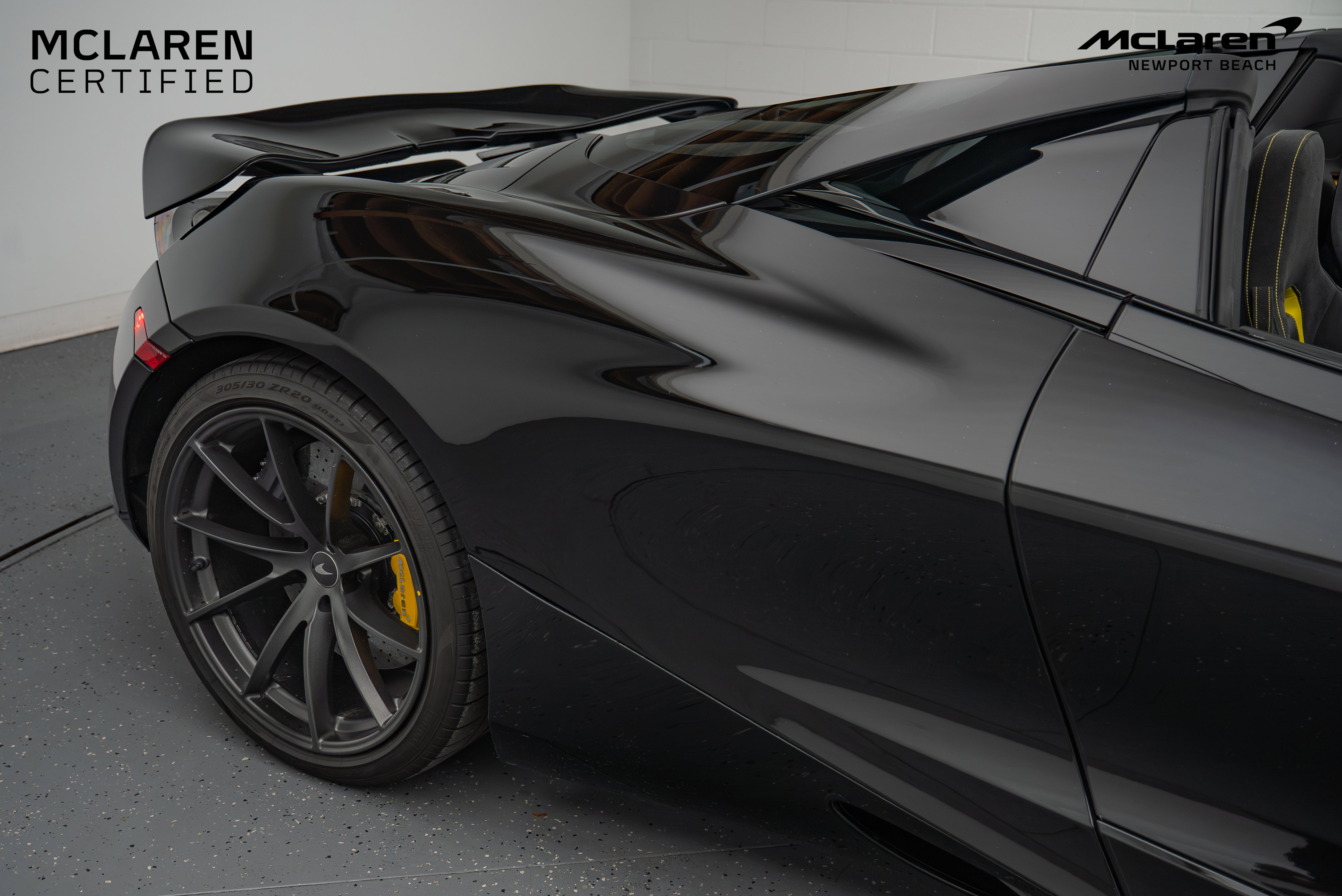 Used 2023 McLaren 720S Spider image 6