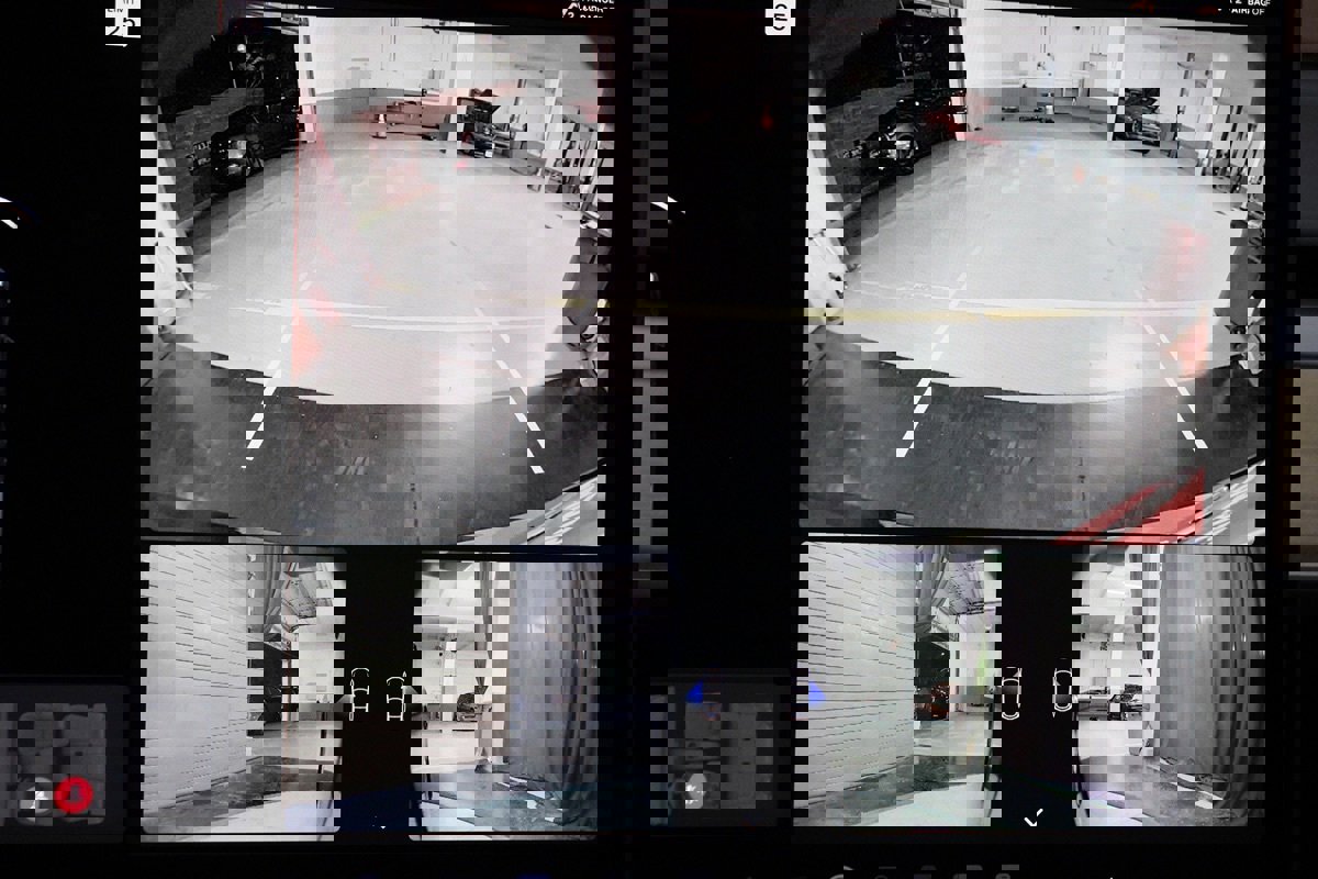 Used 2022 Tesla Model Y Long Range image 17