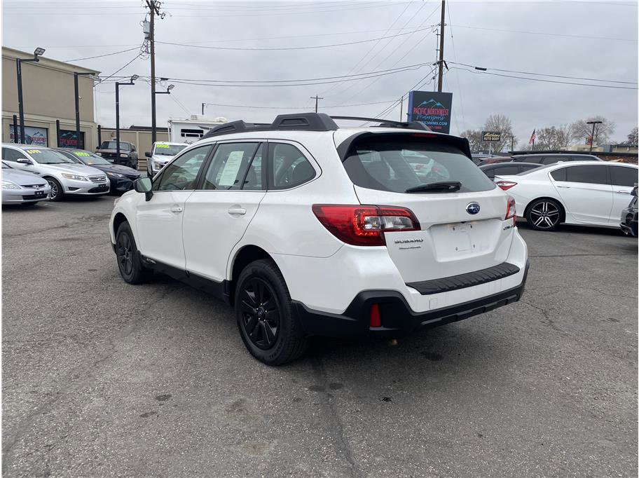 Used 2018 Subaru Outback 2.5i AWD/4WD image 9
