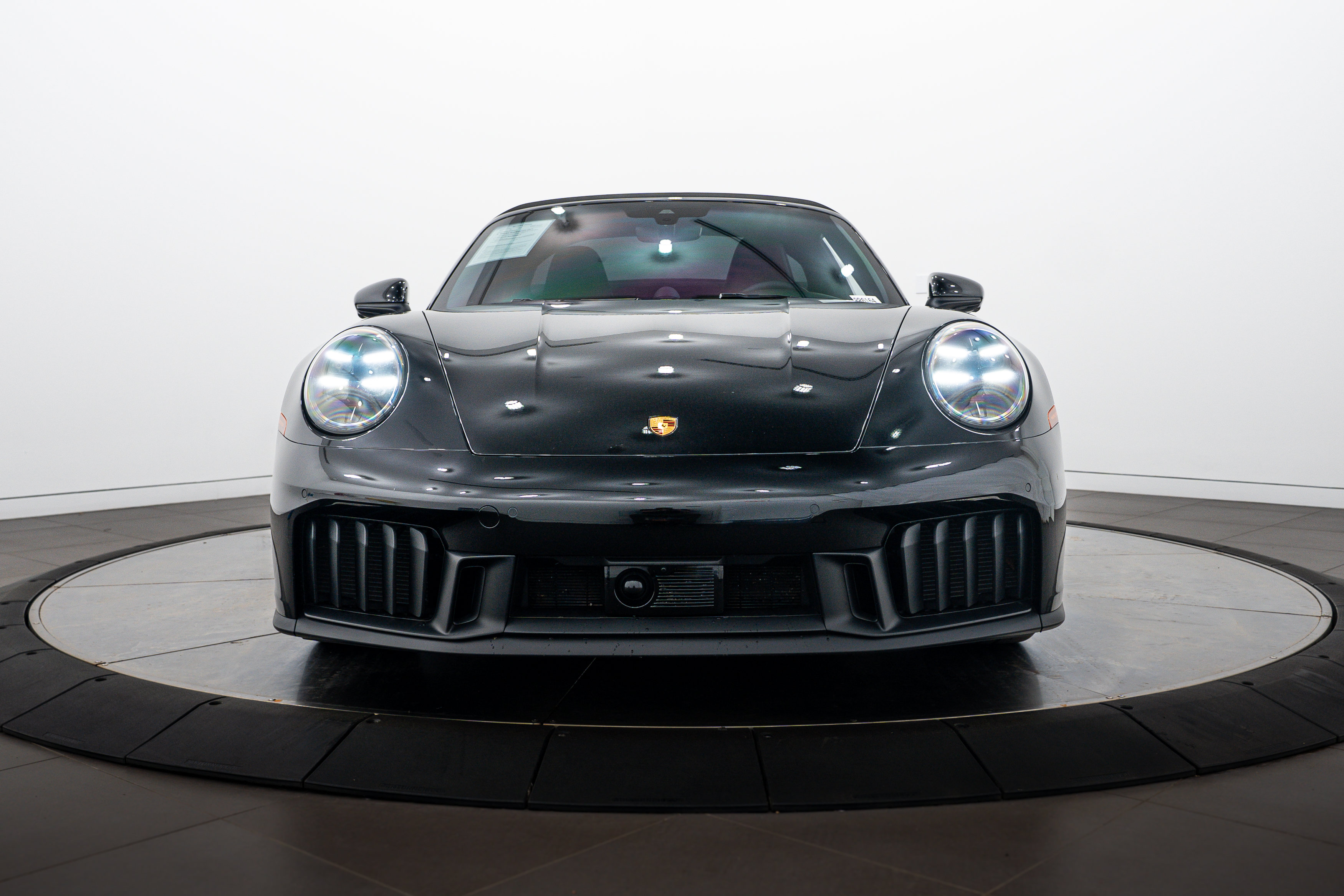 Certified 2025 Porsche 911 Targa 4 GTS AWD/4WD image 35