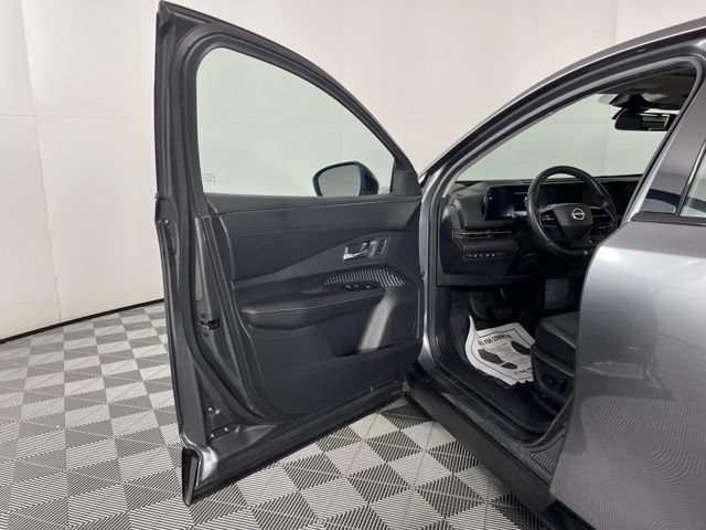 Used 2023 Nissan Ariya FWD image 17
