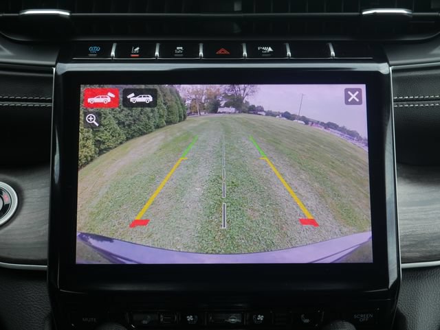 Used 2025 Jeep Grand Cherokee Limited 4xe w/ Luxury Tech Group II AWD/4WD image 7