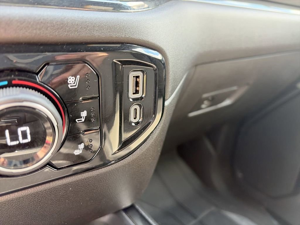 Used 2025 Chevrolet Silverado 2500 ZR2 AWD/4WD image 21