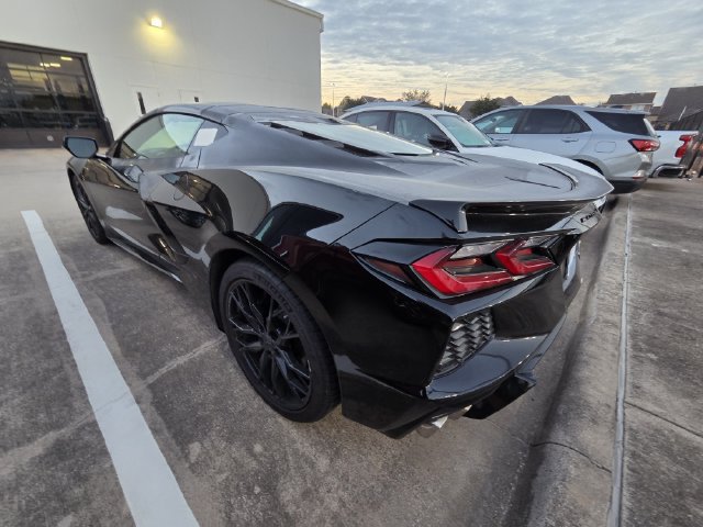 Used 2024 Chevrolet Corvette Stingray Coupe w/ Z51 Performance Package RWD image 4